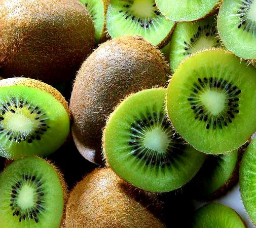 How Do You Tell If a Kiwi Is Ripe?