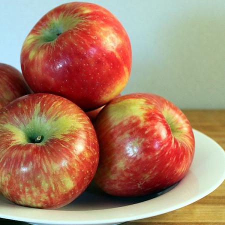 What Is the Difference between Honeycrisp Apples and Fuji Apples?