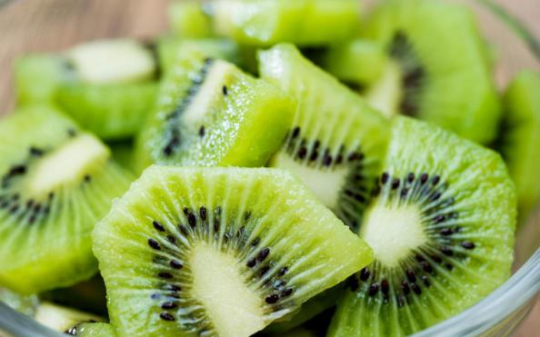What Happens If You Eat Kiwi Everyday?