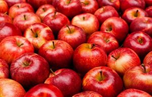 Apple vitamins and their benefits